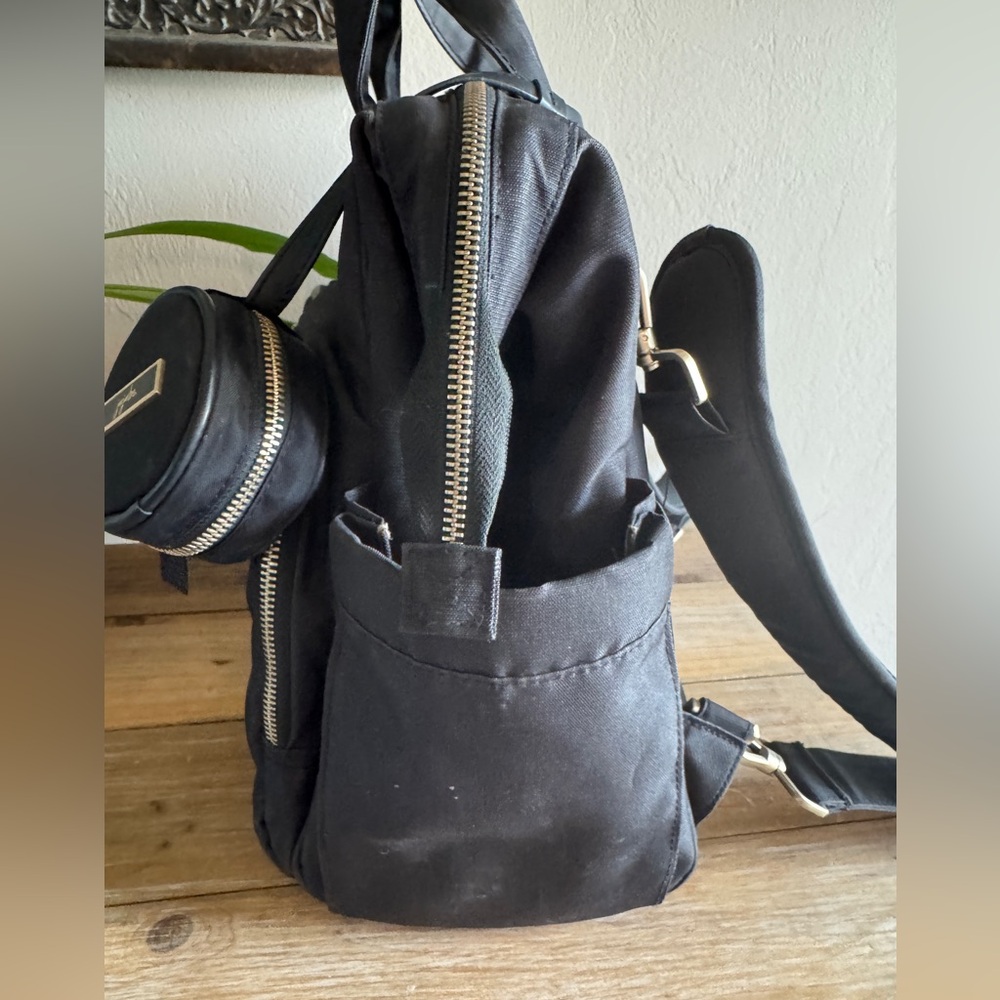 JuJuBe BFF Black Chromatics Baby Bag w/ Gold Accents & pacifier holder - Picture 3 of 11